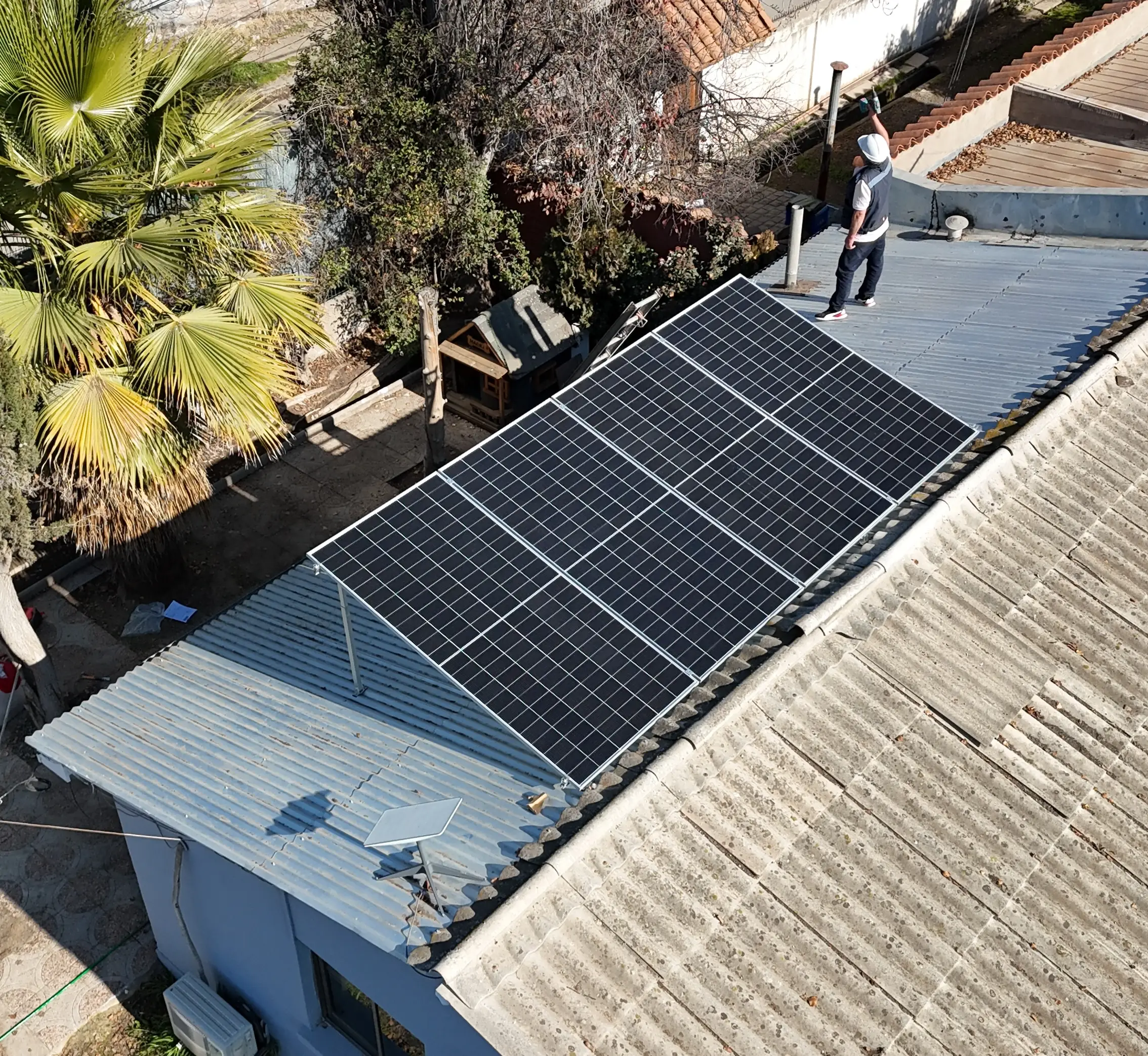 Sistema 3 kW Híbrido en La Pintana · Región Metropolitana